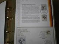 Berlin 4 Ringbinder mit Sammelblttern FDC + postfrisch + gestempelt